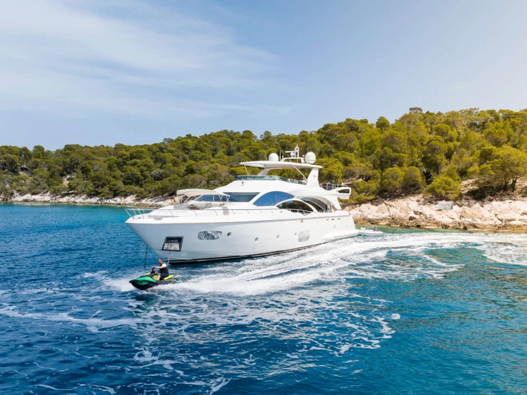 Alquiler de Azimut Koukles en Atenas