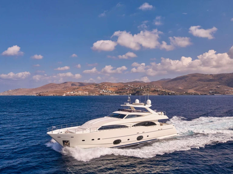 Alquiler de barcos Atenas barato de WATCH ME