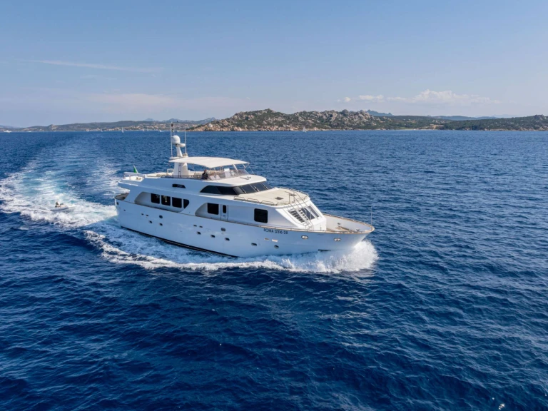 Alquiler de Yate de lujo, con o sin patrón Custom Olbia