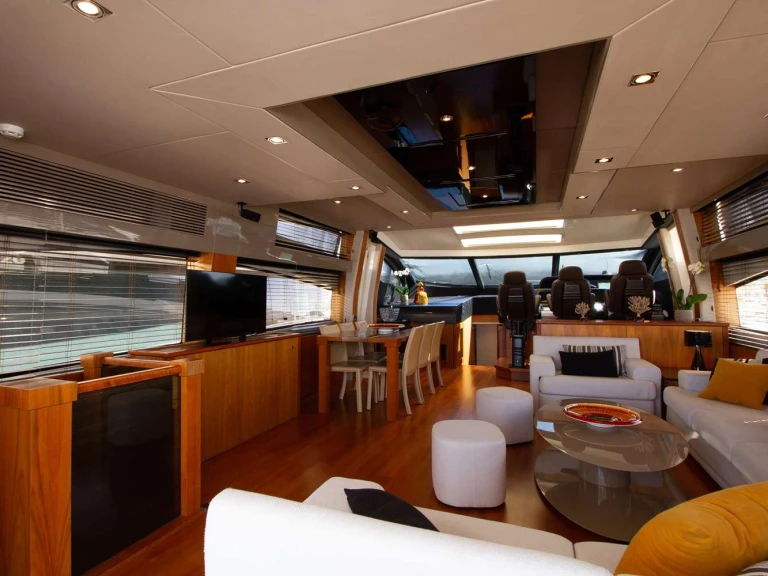 Alquiler Yate de lujo Sunseeker con o sin  título de navegación