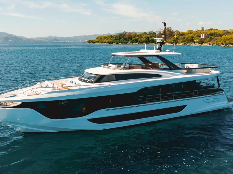 Alquiler de Azimut First Horizon en Podstrana
