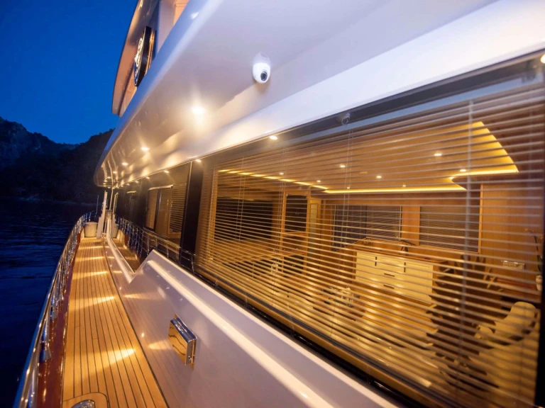 Alquiler de Custom SIMAY M en Grecia