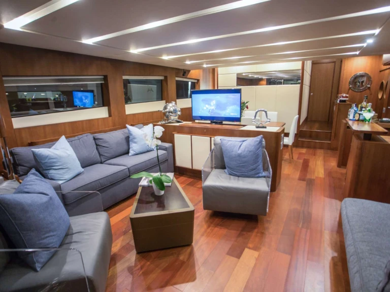 Alquiler de embarcaciones Aicon Italian Yacht 85 enMiami en Samboat