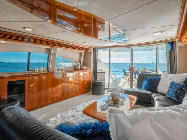 Sunseeker LeoLena de alquiler a Miami Beach