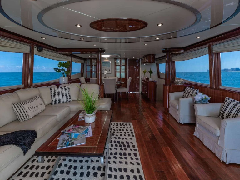 Alquiler de Lazzara Finally-Aphrodite en Miami