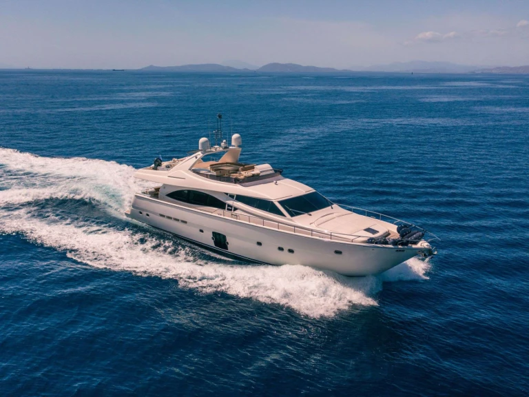 Alquiler de Yate de lujo, con o sin patrón Ferretti Atenas