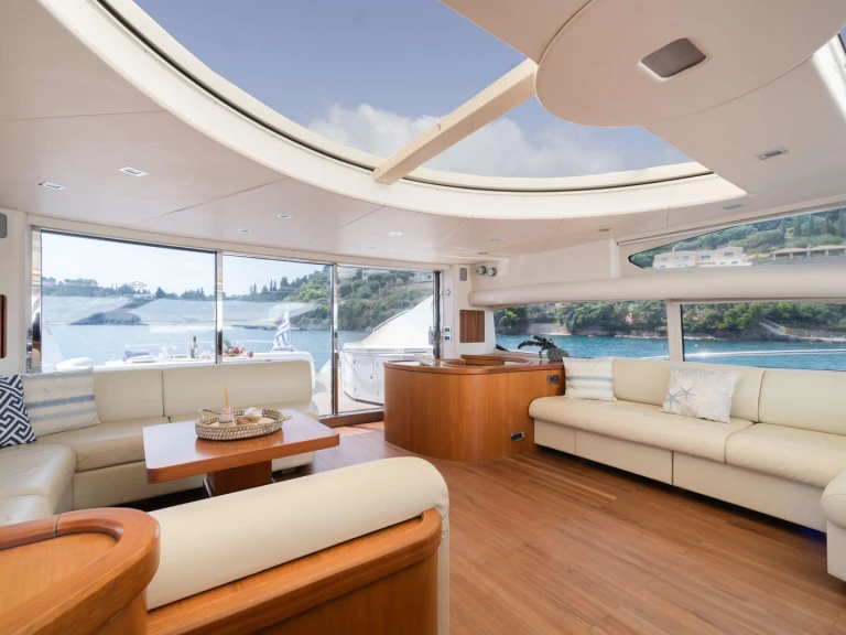 Alquiler de Sunseeker PHOENIX en Gouviá
