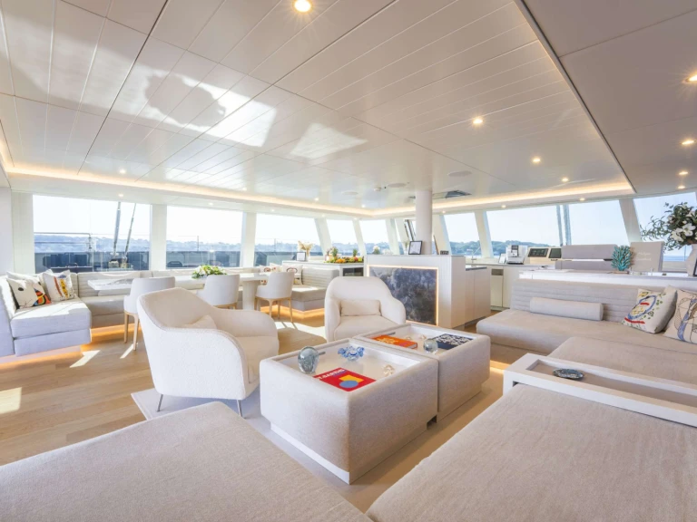 Sunreef Halcyon de alquiler a Nápoles