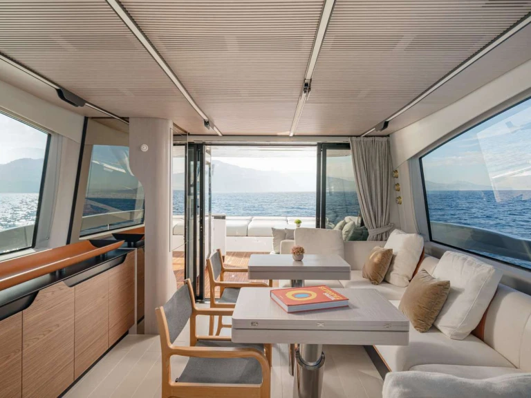 Alquiler de Azimut ALE II en Castellammare di Stabia