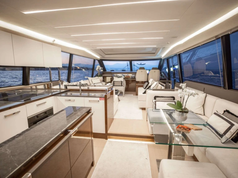 Alquiler de Prestige Yachts Romy One en Provenza-Alpes-Costa Azul