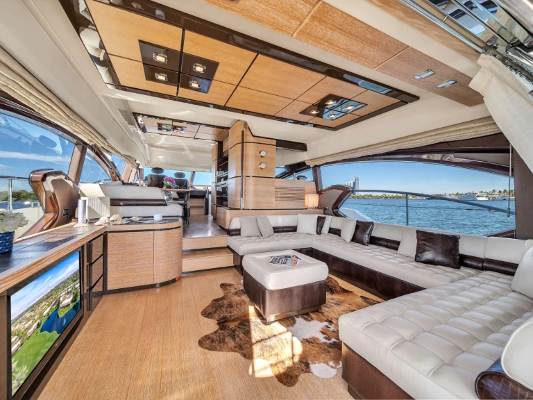 Alquiler de Azimut LUPO II en Sunny Isles Beach