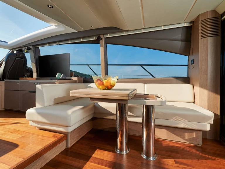 Alquiler de embarcaciones Princess, UK MeSoFa enSplit en Samboat