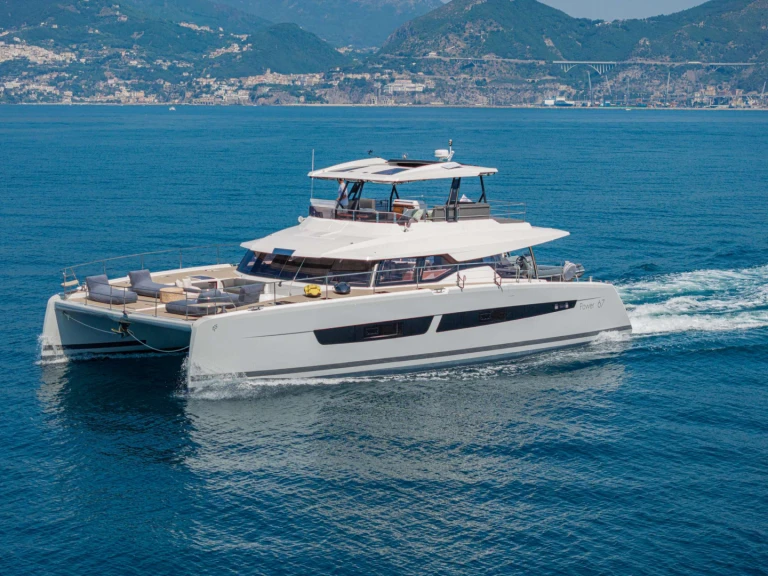 Alquiler Yate de lujo Fountaine Pajot con o sin  título de navegación