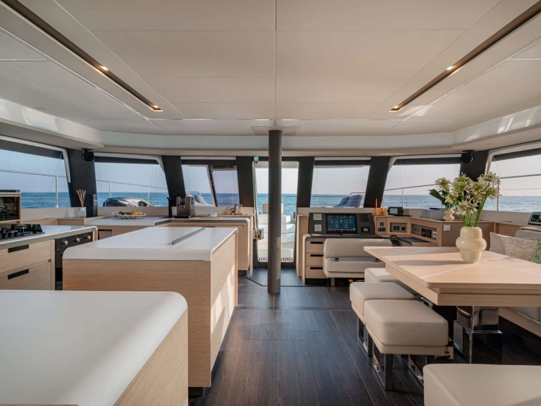 Fountaine Pajot CORE de alquiler a Salerno
