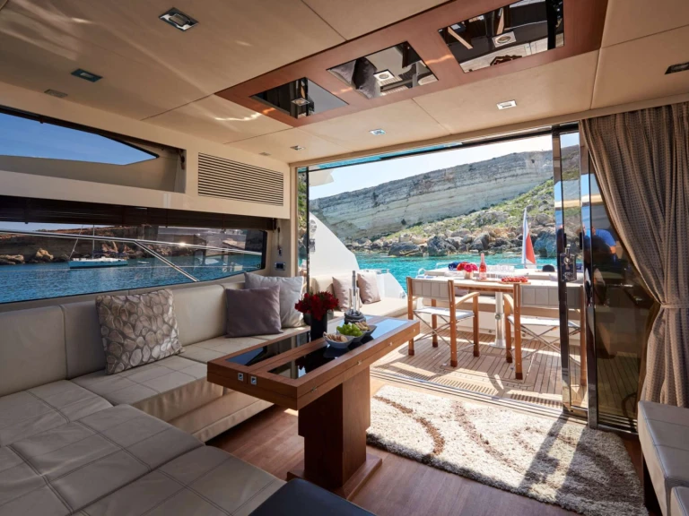 Alquiler Valletta - Sunseeker Vellamo en SamBoat