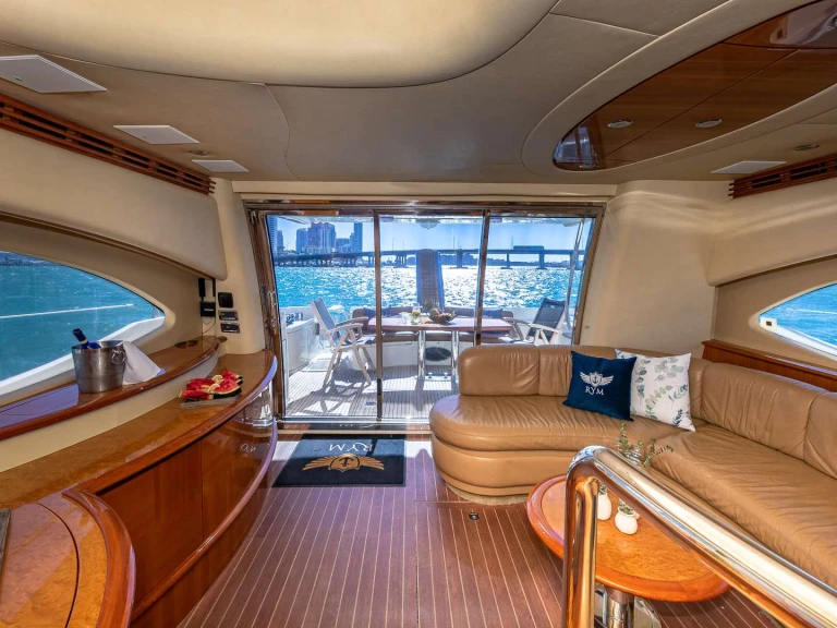 Alquiler de embarcaciones Azimut Priceless enMiami en Samboat