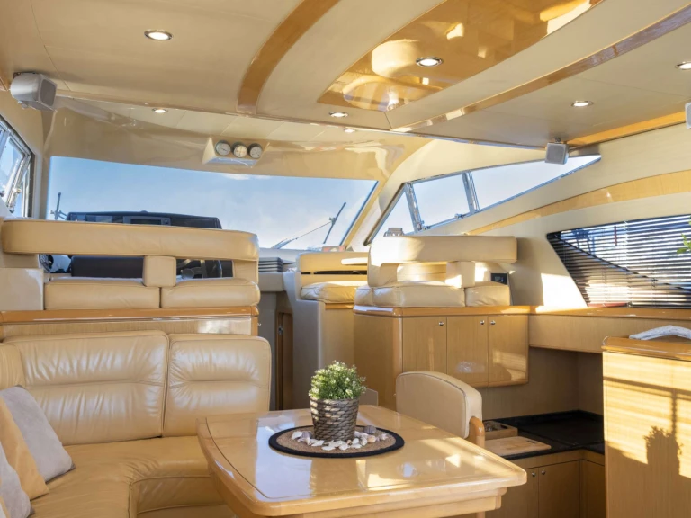 Ferretti ARABELLA de alquiler a Miconos (Isla)