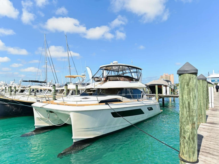 Alquiler de embarcaciones Aquila Beach Boomer I enBahamas en Samboat