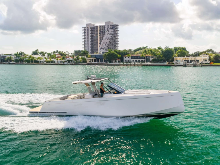 Alquiler Town of East Hampton - Pardo Yachts 43 Pardo en SamBoat