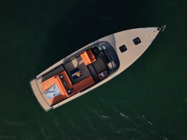 Van-Dutch Disco Volante de alquiler a Miami