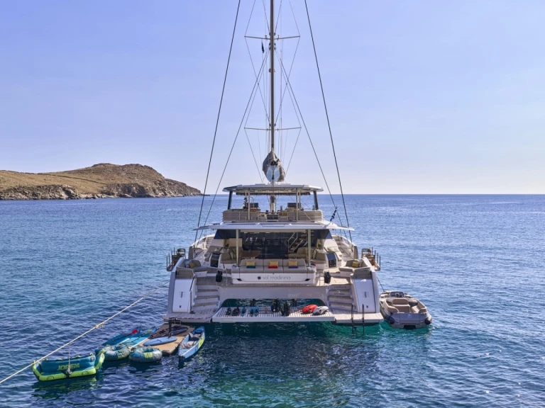 Alquiler de Fountaine Pajot SOL MADININA en Atenas