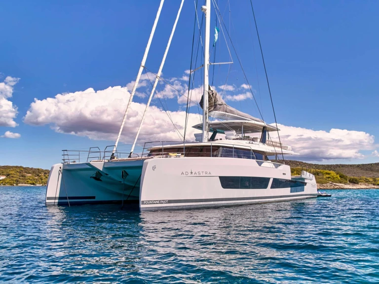 Alquiler Yate de lujo Fountaine Pajot con o sin  título de navegación