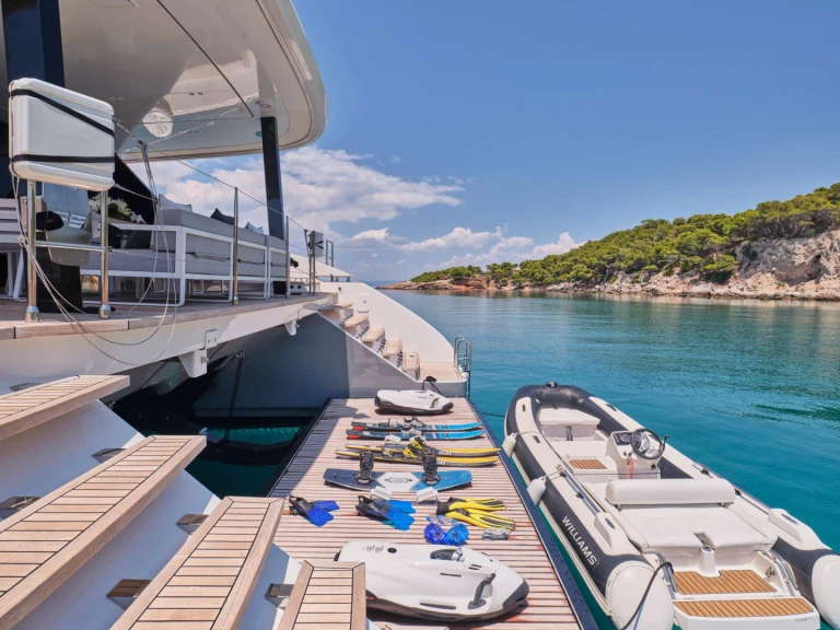 Sunreef ABOVE & BEYOND de alquiler a Atenas