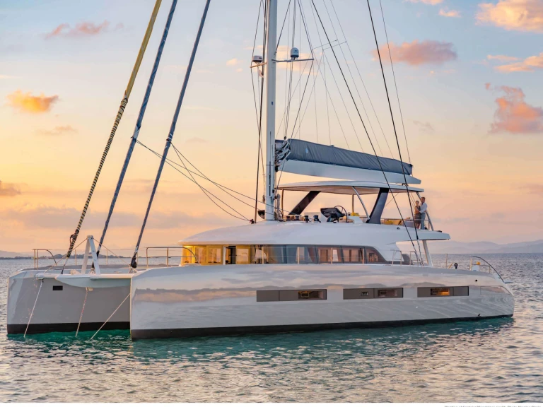 Alquiler Catamarán Lagoon con o sin  título de navegación