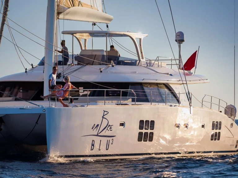 Sunreef OMBRE BLU3 de alquiler a Sardinia Island