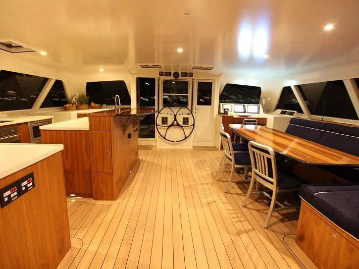 Gunboat SLIM de alquiler a Polinesia Francesa