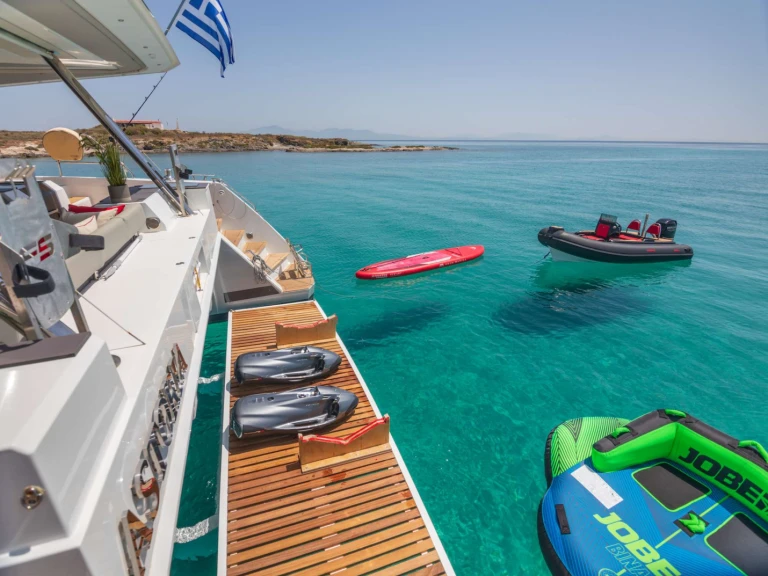 Fountaine Pajot ASTORIA de alquiler a El Pireo