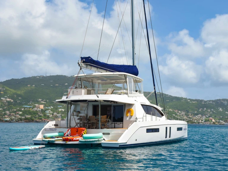 Leopard BAREFOOT COWBOY de alquiler a Saint Thomas Island
