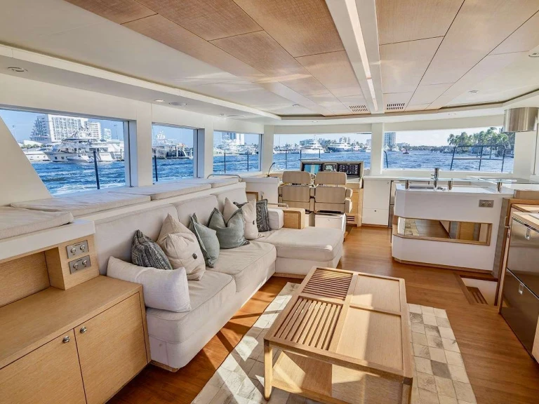 Alquiler de embarcaciones Nishii Shipyards Cata enNassau en Samboat