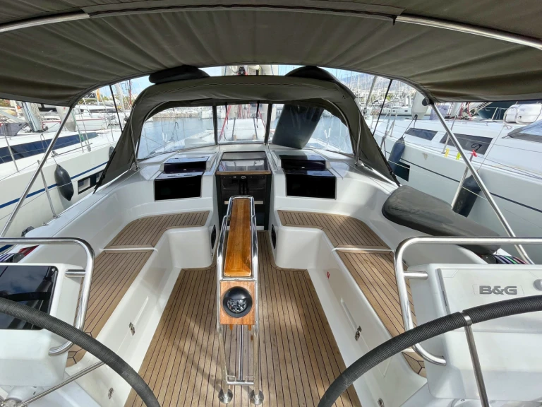Velero para alquilar Álimos al mejor precio