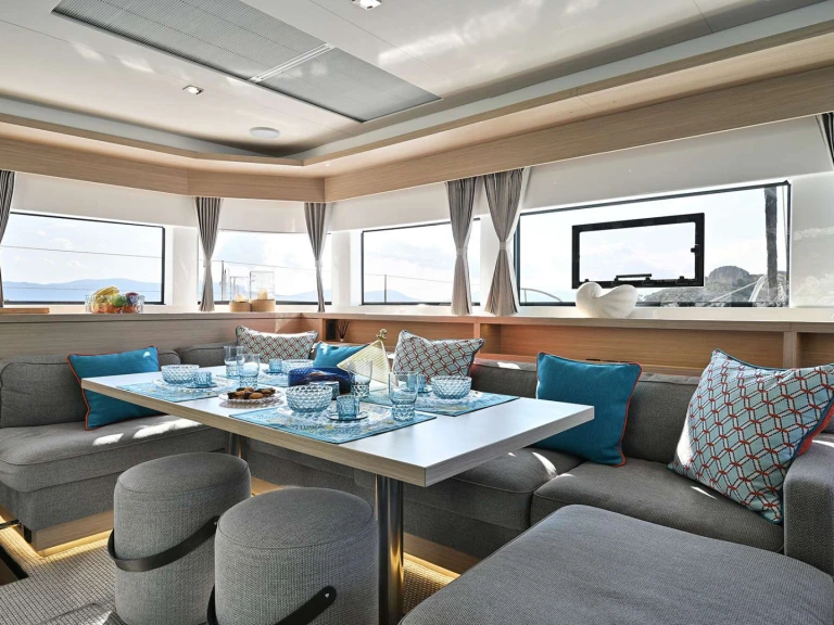 Alquiler de embarcaciones Lagoon Utopia enCos en Samboat