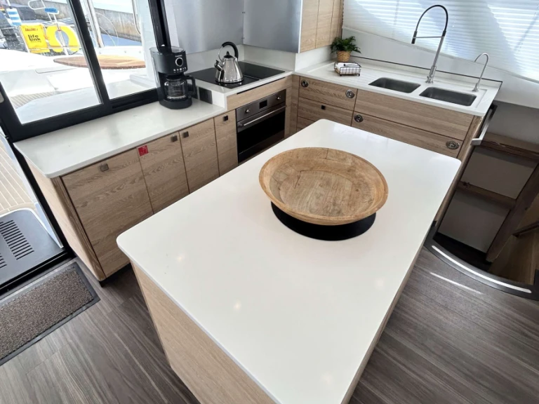 Alquiler Yate de lujo en Freeport - Xquisite Yachts SV Valhalla