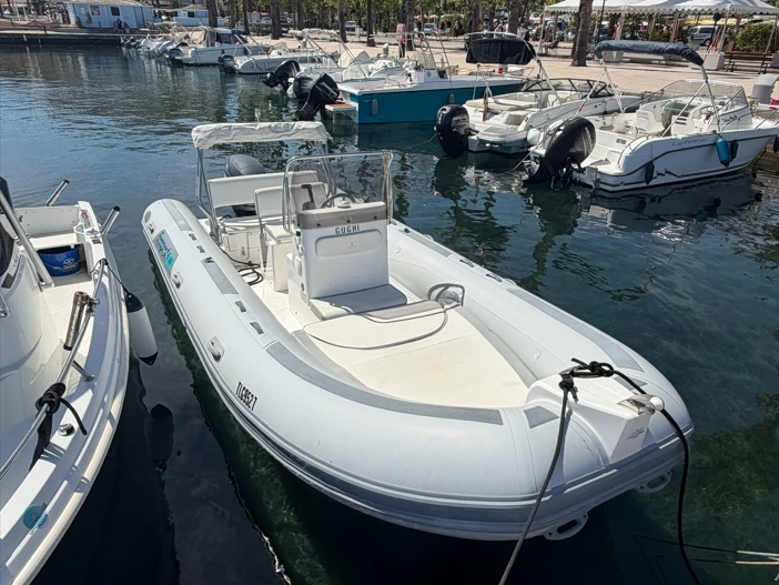 Capelli Tempest 630 de alquiler a Le Lavandou