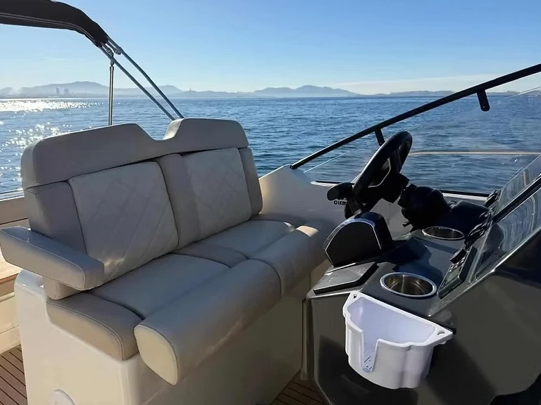 Alquiler de barcos Antibes barato de Activ 875 Sundeck