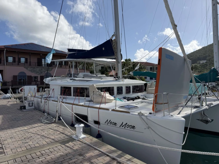 Alquiler de embarcaciones Lagoon NEON MOON enTortola en Samboat