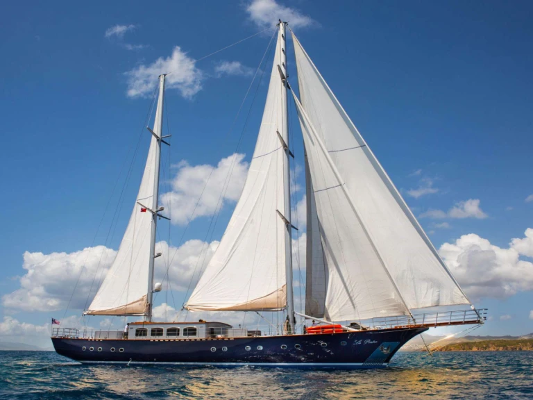 Alquiler de embarcaciones ADA Yachts LE PIETRE enCos en Samboat