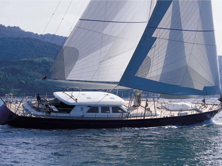 Alquiler de Perini Navi HERITAGE M en Nápoles