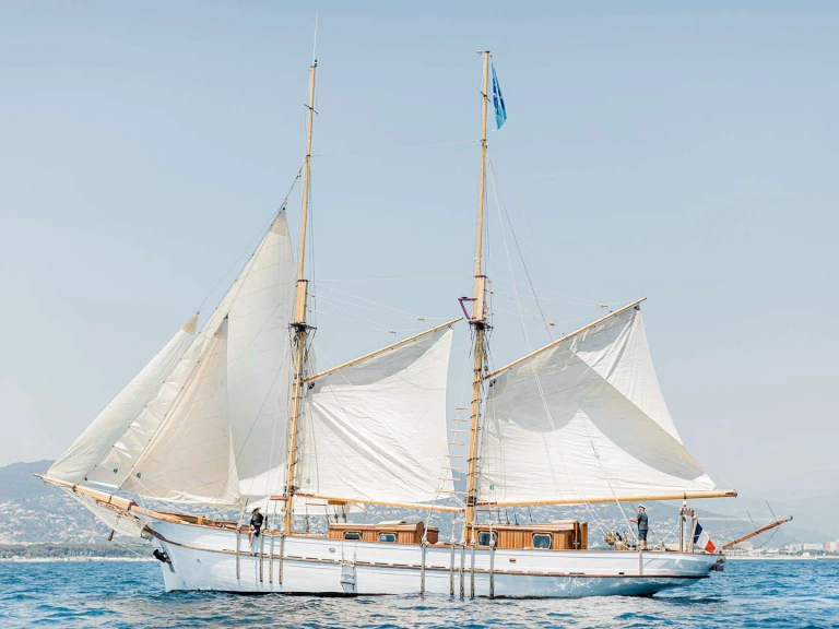 Alquiler Yate de lujo Schooner con o sin  título de navegación