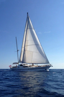 Alquiler Yate de lujo Benetti con o sin  título de navegación