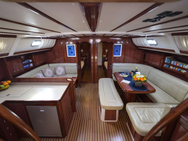 Alquiler Atenas - Ocean Yachts MYTHOS en SamBoat
