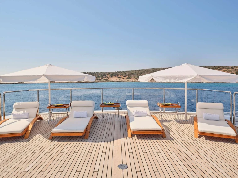 Alquiler de Benetti SUNDAY en Atenas