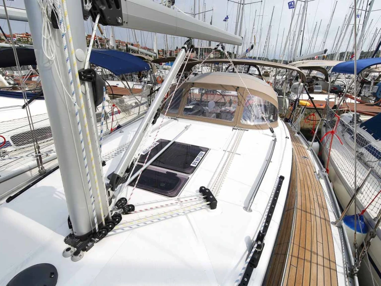 Velero para alquilar Pula al mejor precio