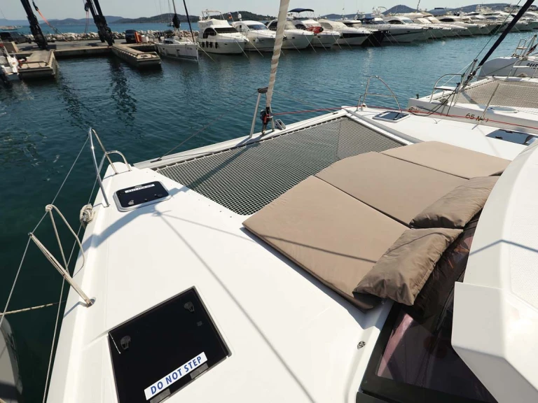 Alquiler de Catamarán, con o sin patrón Fountaine Pajot Pula