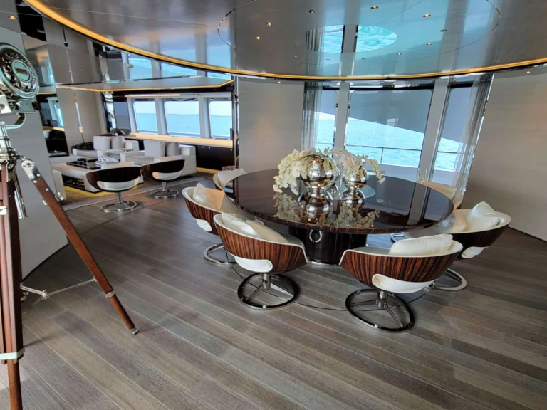 Alquiler de Heesen KNIGHT en Nassau