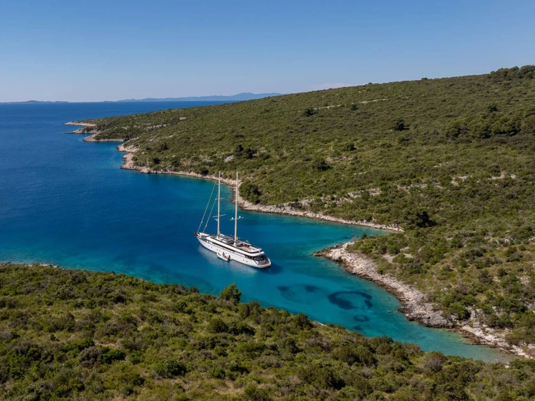 Alquiler de Yate de lujo, con o sin patrón Custom Croacia