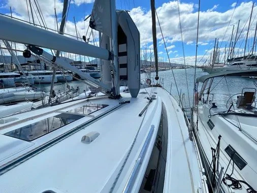 Bavaria Cruiser 51 de alquiler a Lefkáda